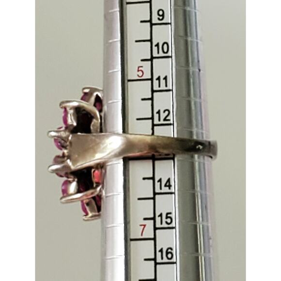 Vintage Sterling Silver Sunflower Ruby and Marcasite Ring - Picture 7 of 7